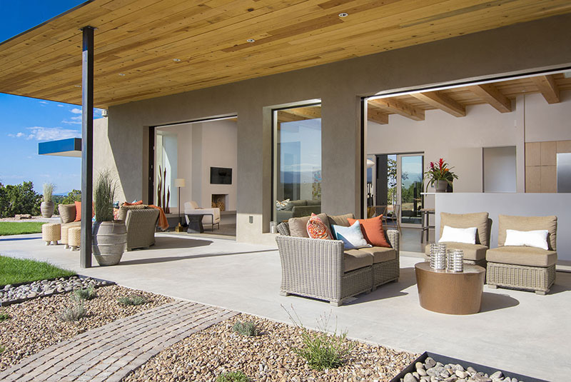modern home building in the desert of New Mexico